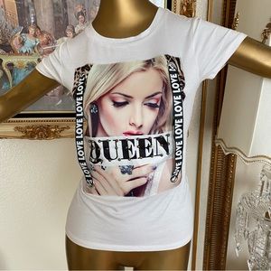 Ocasion Queen Love Print T Shirt